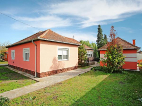 Holiday Home Peach by Interhome, Balatonfenyves